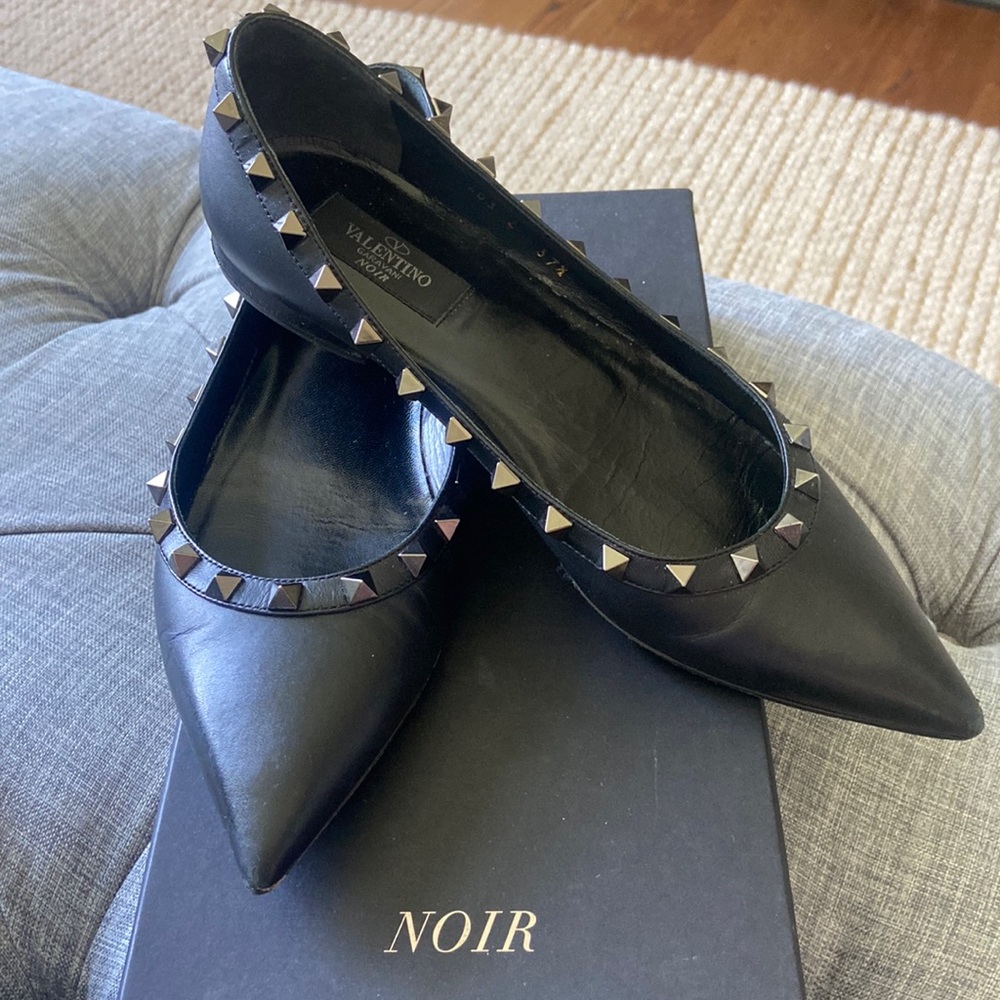 VALENTINO Rocktud Black Leather Ballet Flats 37.5